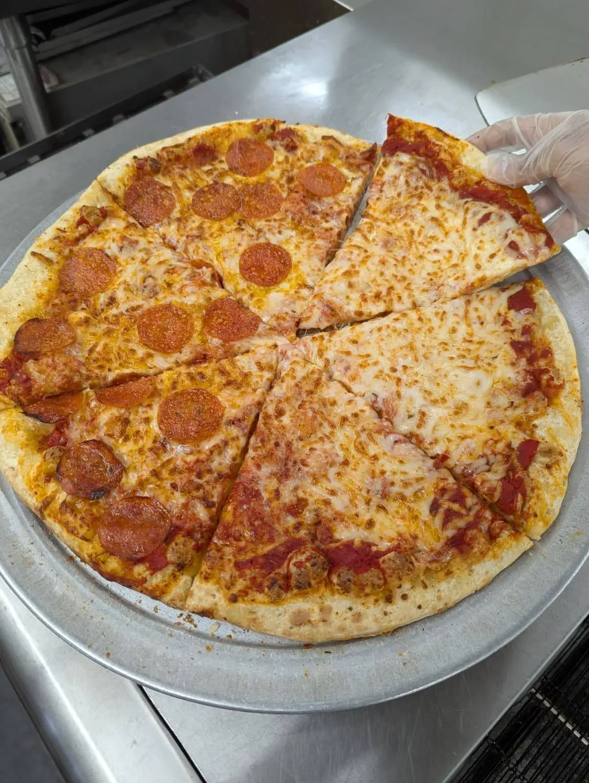 Pepperoni pizza